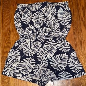 Banana republic tropical romper with waist tie!